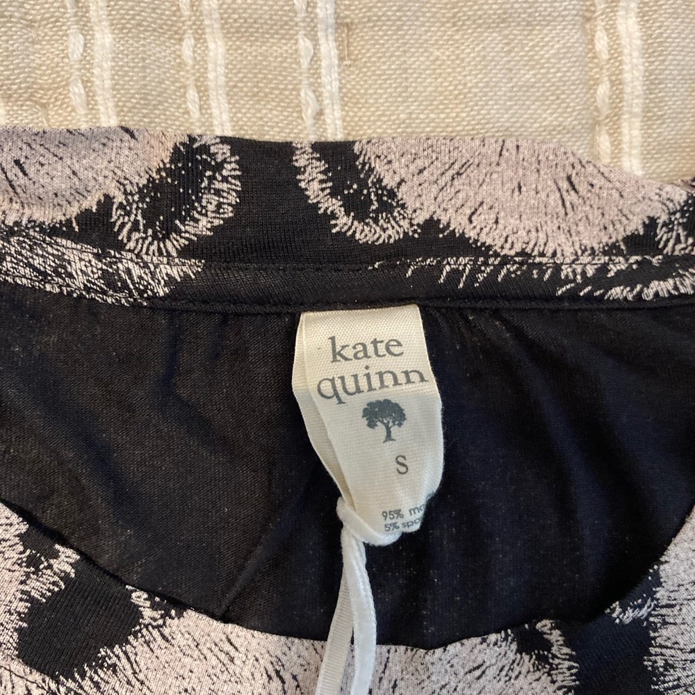 Kate Quinn panda lounge set - Picture 5 of 5